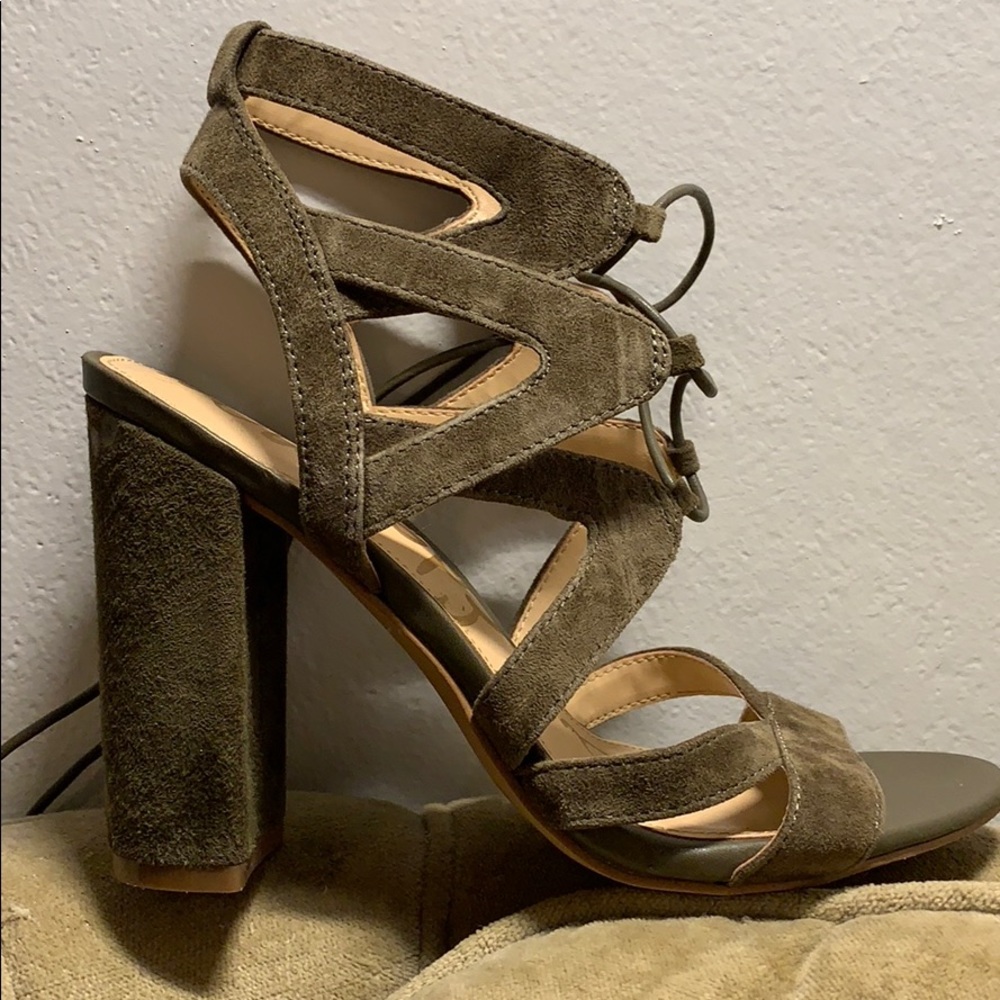 Suede leather green heels